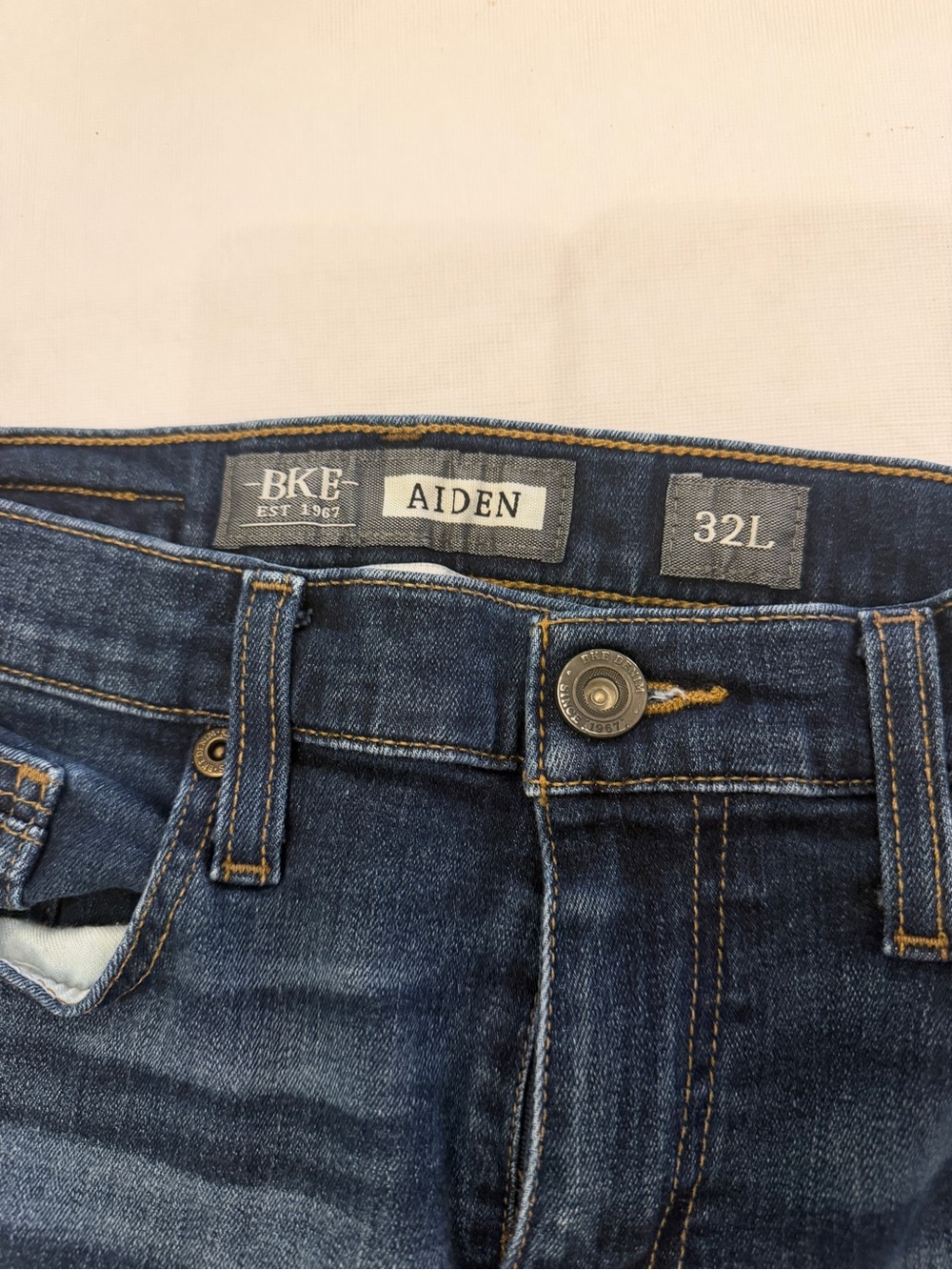 BKE Aiden Men’s Bootcut Jeans in Dark Blue